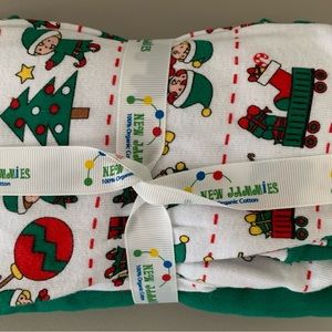 🎄NWOT - BOYS/GIRLS NEW JAMMIES Brand Organic Pajamas. SIZE 10 🎄